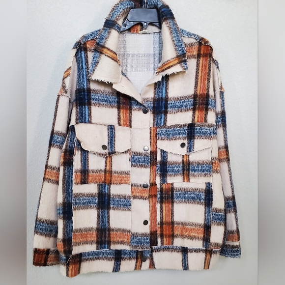 NEW POL PLAID SHACKET - Picture 9 of 16